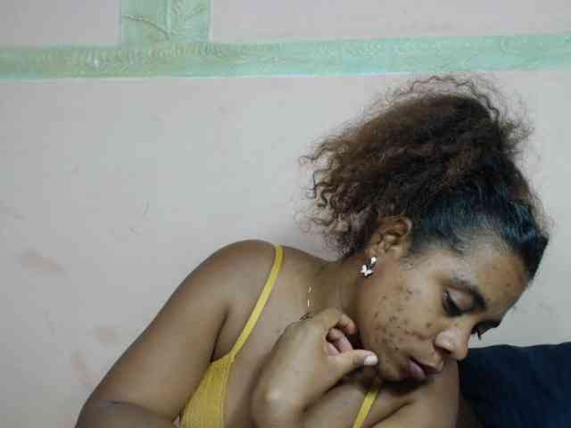 AlineEdena webcam