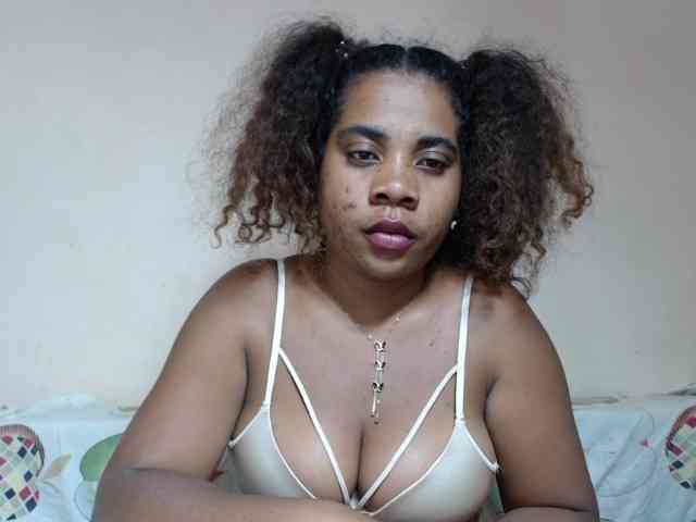 AlineEdena webcam