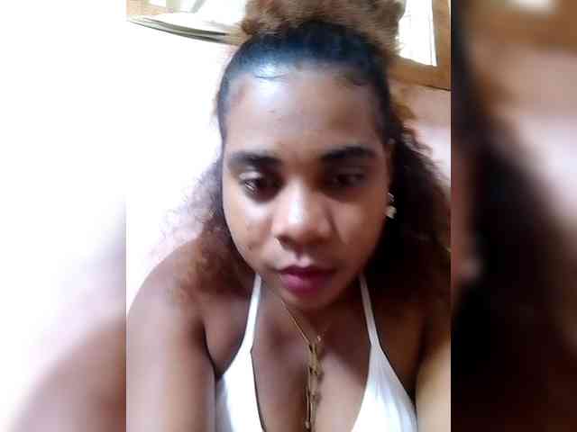 AlineEdena webcam