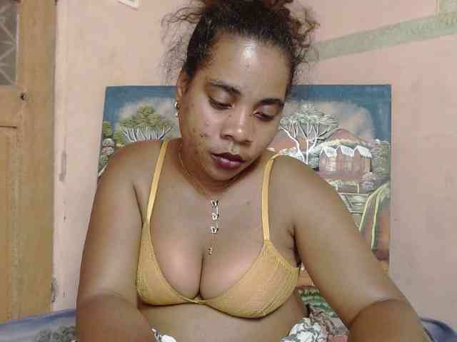 AlineEdena webcam