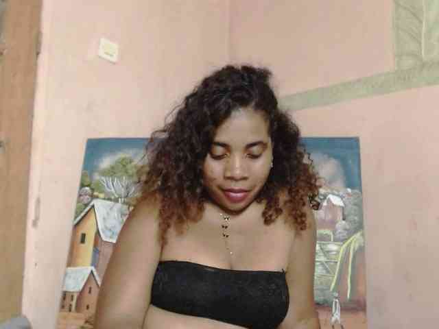 AlineEdena webcam