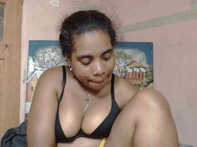 AlineEdena webcam