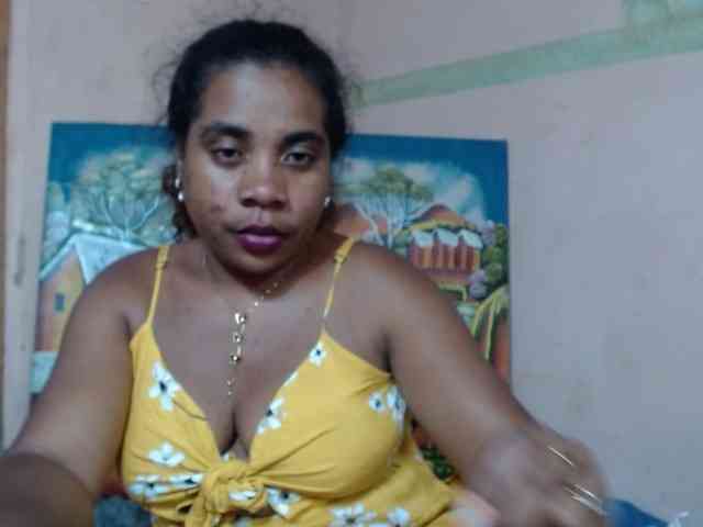 AlineEdena webcam