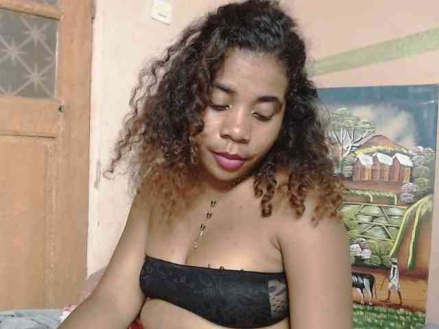 AlineEdena webcam