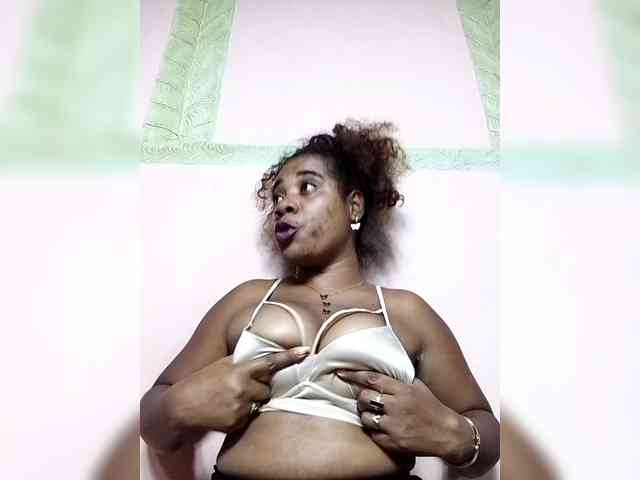 AlineEdena webcam
