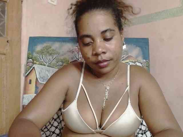 AlineEdena webcam