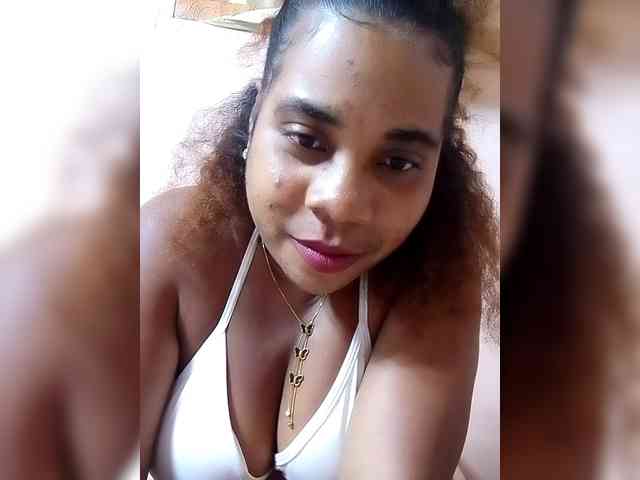 AlineEdena webcam