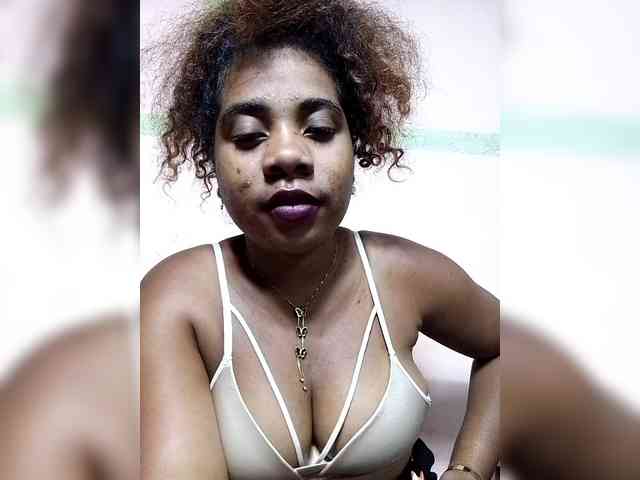AlineEdena webcam