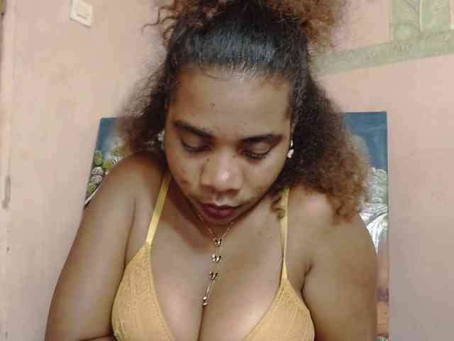 AlineEdena webcam