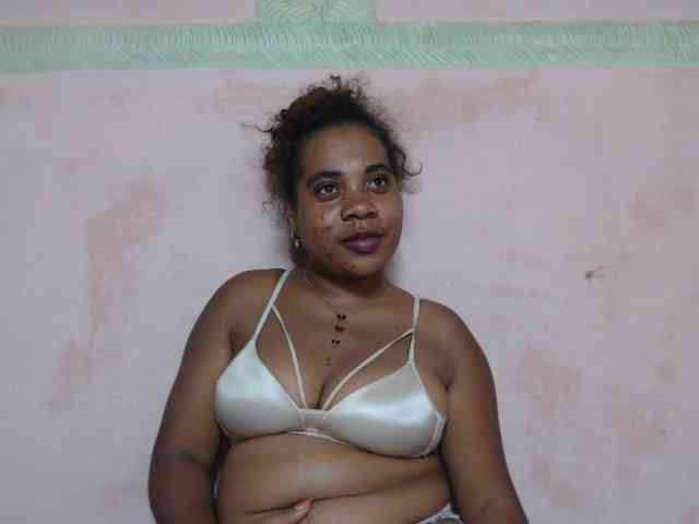 AlineEdena webcam