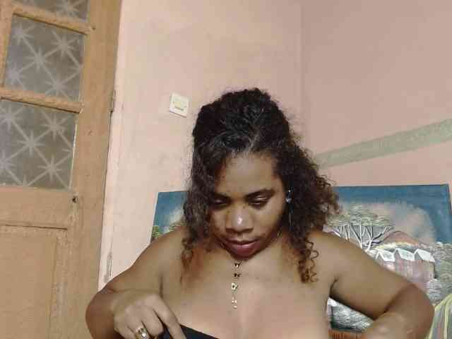 AlineEdena webcam