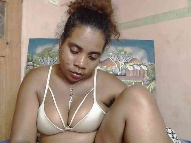 AlineEdena webcam