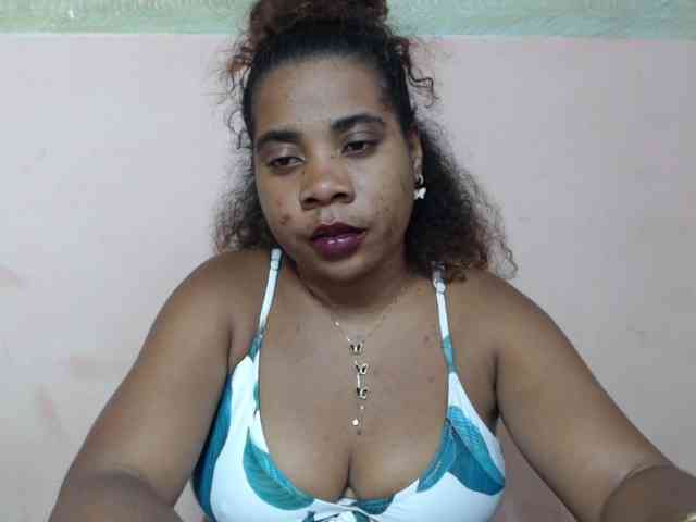 AlineEdena webcam