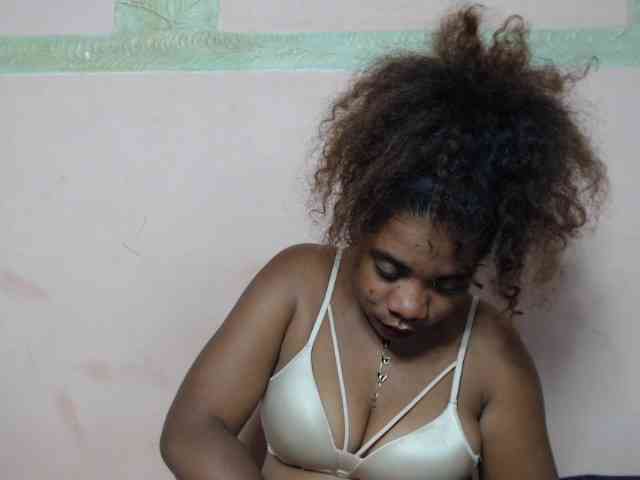 AlineEdena webcam