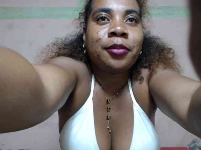 AlineEdena webcam