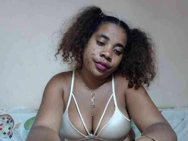 AlineEdena webcam