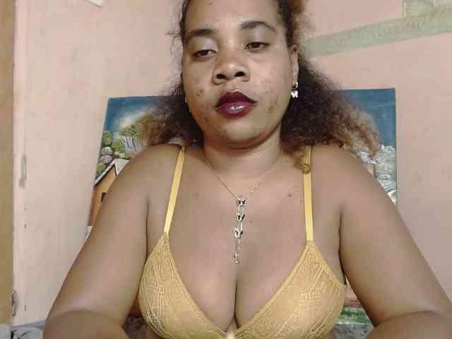 AlineEdena webcam