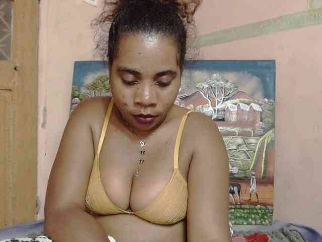 AlineEdena webcam