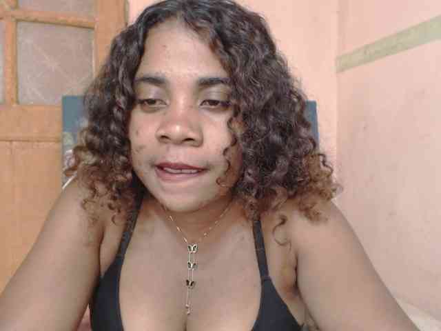 AlineEdena webcam