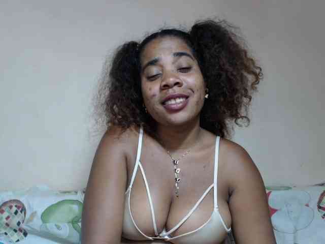 AlineEdena webcam