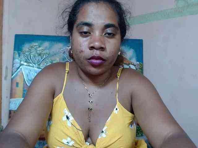 AlineEdena webcam