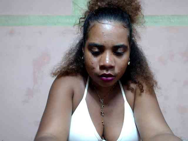 AlineEdena webcam