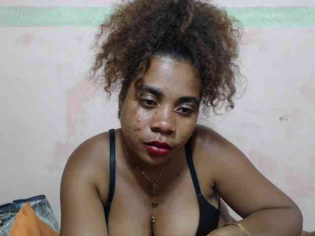 AlineEdena webcam