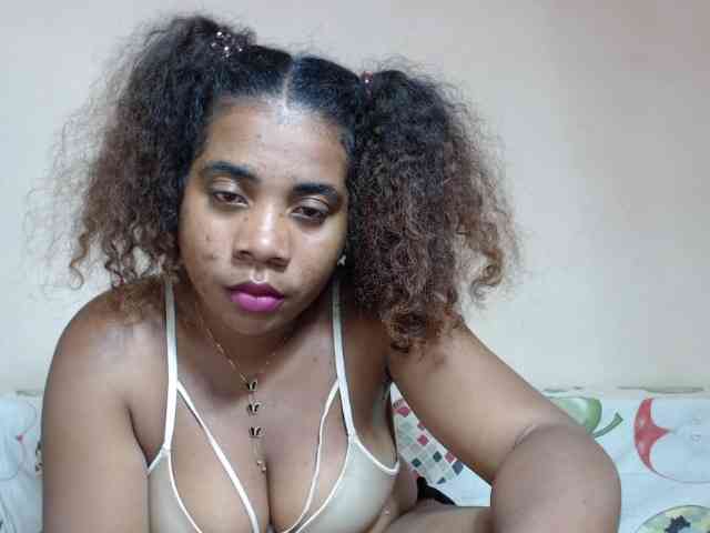 AlineEdena webcam