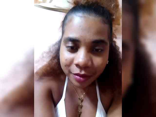 AlineEdena webcam