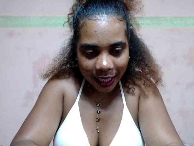 AlineEdena webcam