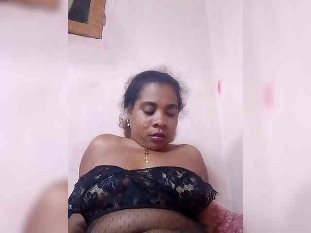 AlineEdena webcam