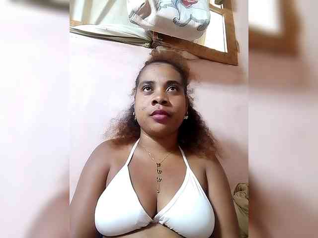 AlineEdena webcam