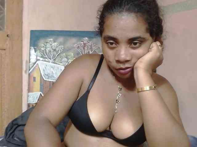 AlineEdena webcam