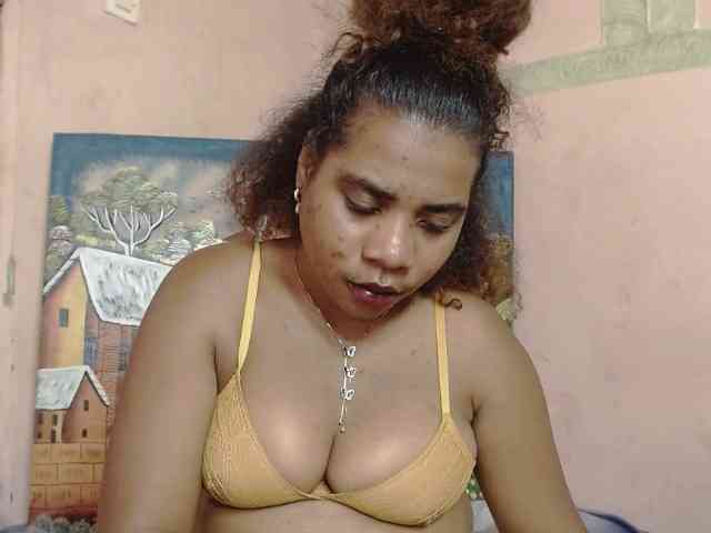 AlineEdena webcam