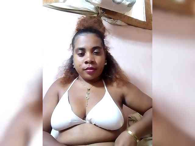 AlineEdena webcam