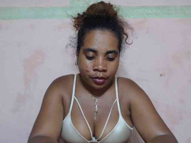 AlineEdena webcam