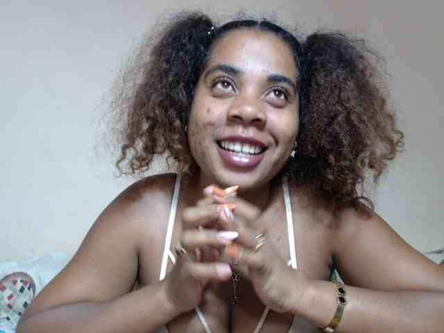 AlineEdena webcam