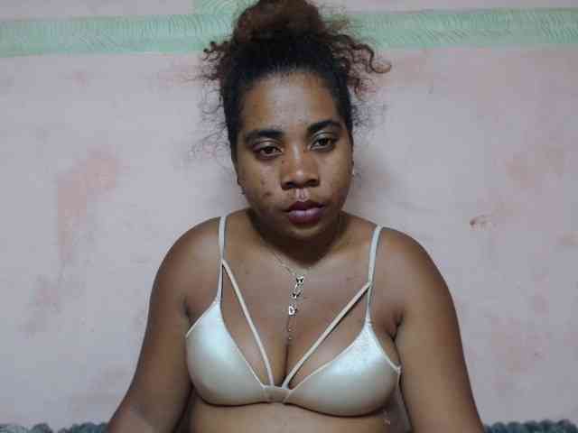 AlineEdena webcam