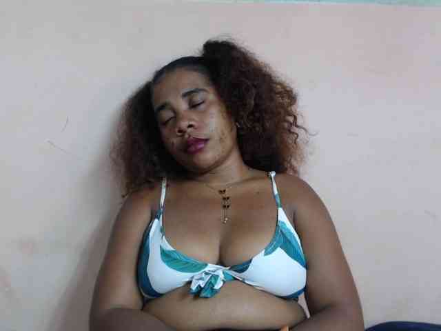 AlineEdena webcam