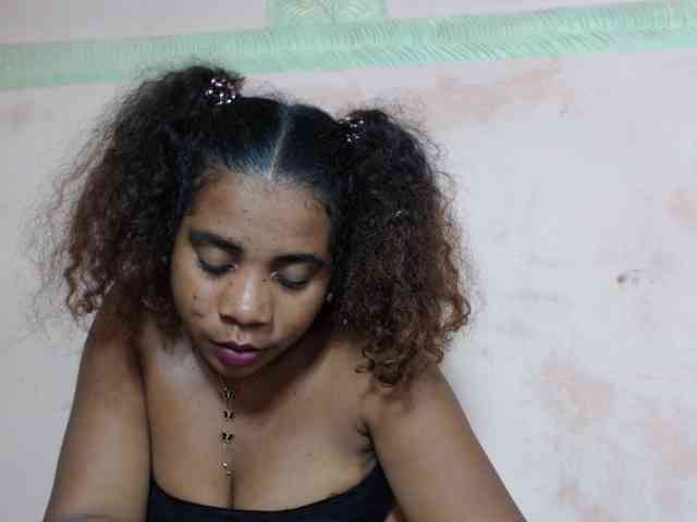 AlineEdena webcam