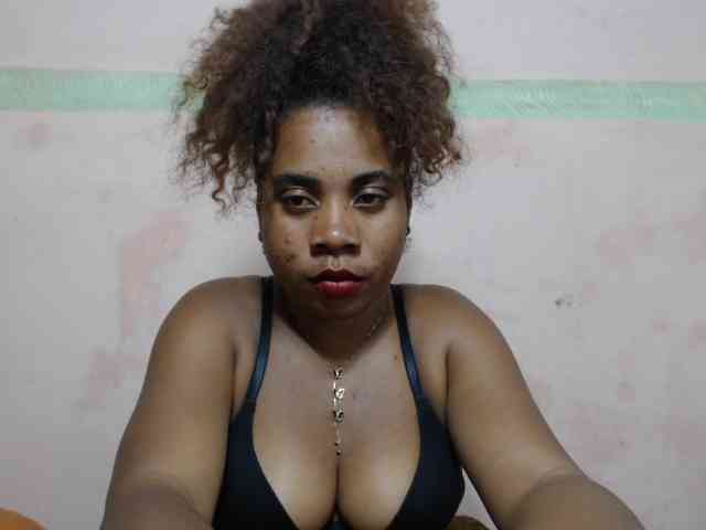 AlineEdena webcam