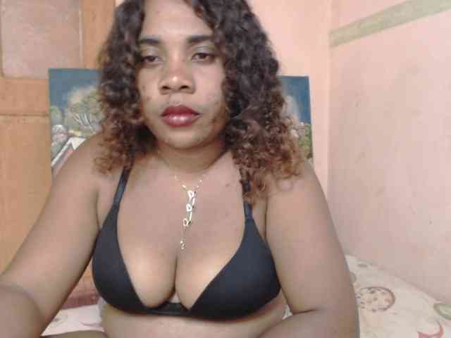AlineEdena webcam