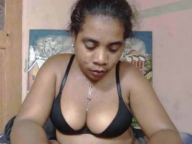 AlineEdena webcam