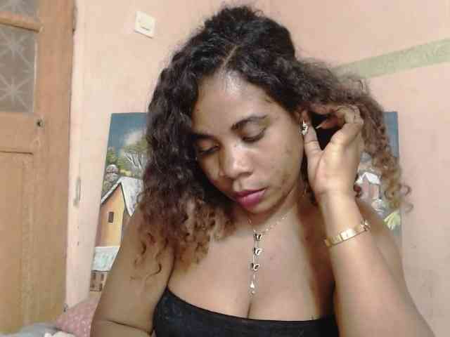 AlineEdena webcam