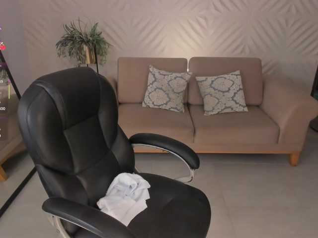 AshleyJhonson's BongaCams show and profile