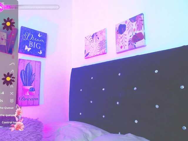 Alahia's BongaCams show and profile