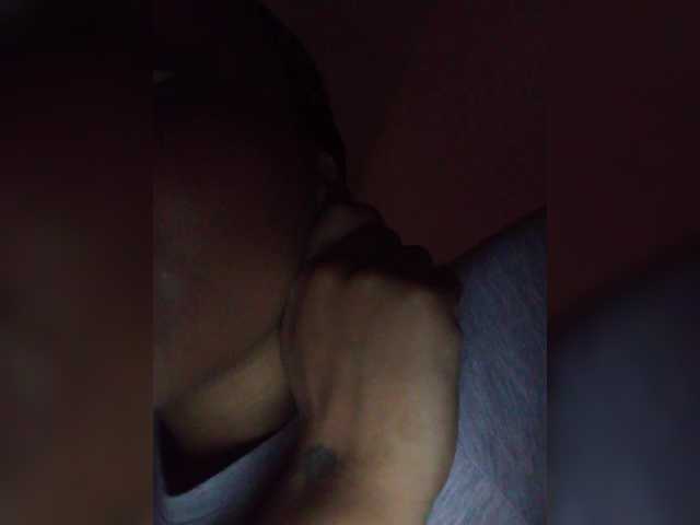 Alahia's BongaCams show and profile