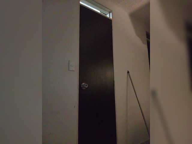 Alahia's BongaCams show and profile