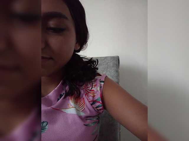 Alahia's BongaCams show and profile