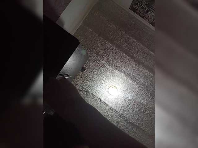 Alahia's BongaCams show and profile